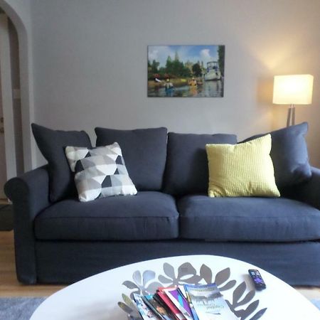 Beautiful, Clean, Quiet 2 Br-In Downtown Ottawa. Parking, Wifi And Netflix Included Apartment Ngoại thất bức ảnh