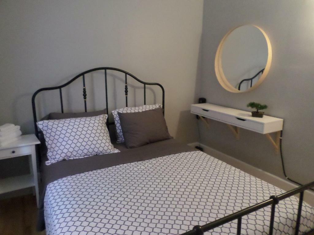 Beautiful, Clean, Quiet 2 Br-In Downtown Ottawa. Parking, Wifi And Netflix Included Apartment Ngoại thất bức ảnh